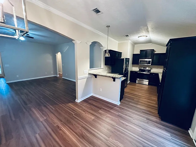 3272 Alexandria Dr — Photo 29