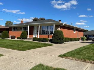 31256 Gilbert Dr, Warren, MI 48093