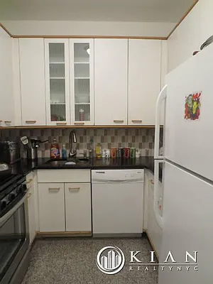 Rented by Kian Realty | media 3