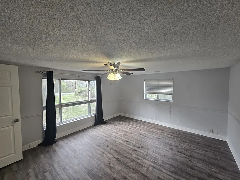 1007 Olsen Ave — Photo 10