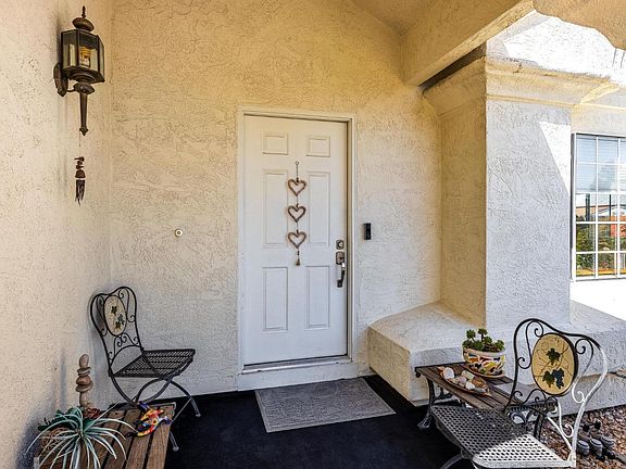 2nd image of 136 Bantry Drive