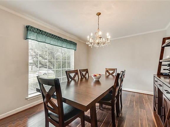 4th image of 2301 Lawndale Dr