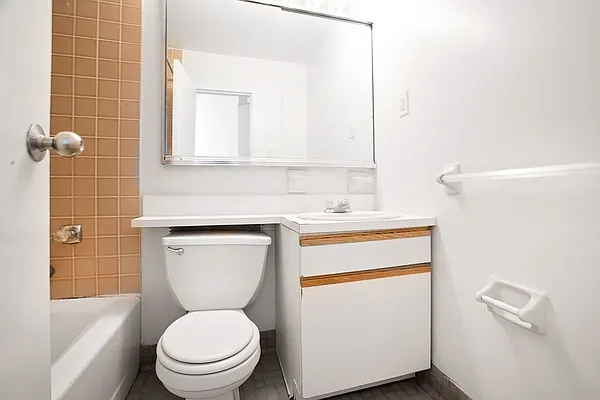 Rented by Waldstar Real Estate LLC | media 60