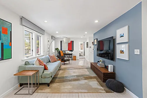 450 2nd St #1 Photo 1