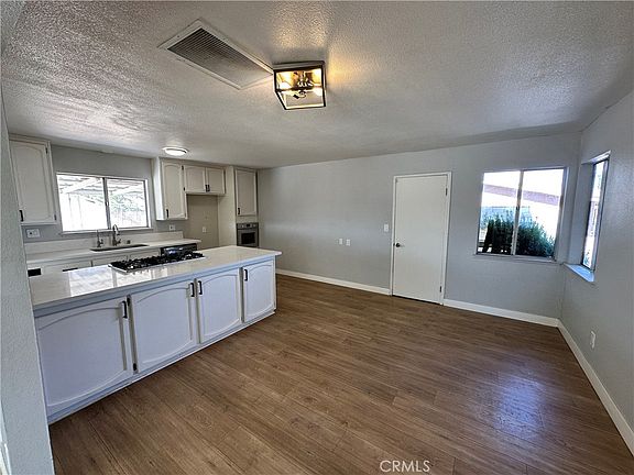 3rd image of 1401 De Anza St