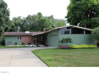 147 Leith Walk, Conneaut, OH 44030