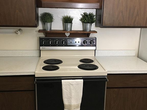 4th image of 7567 Margaret St APT 1
