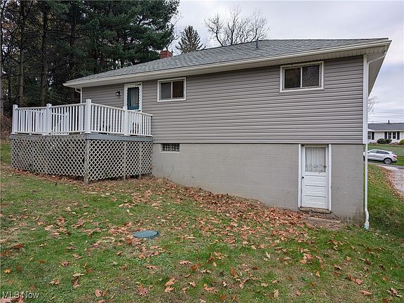 5th image of 16896 Andrews Ave