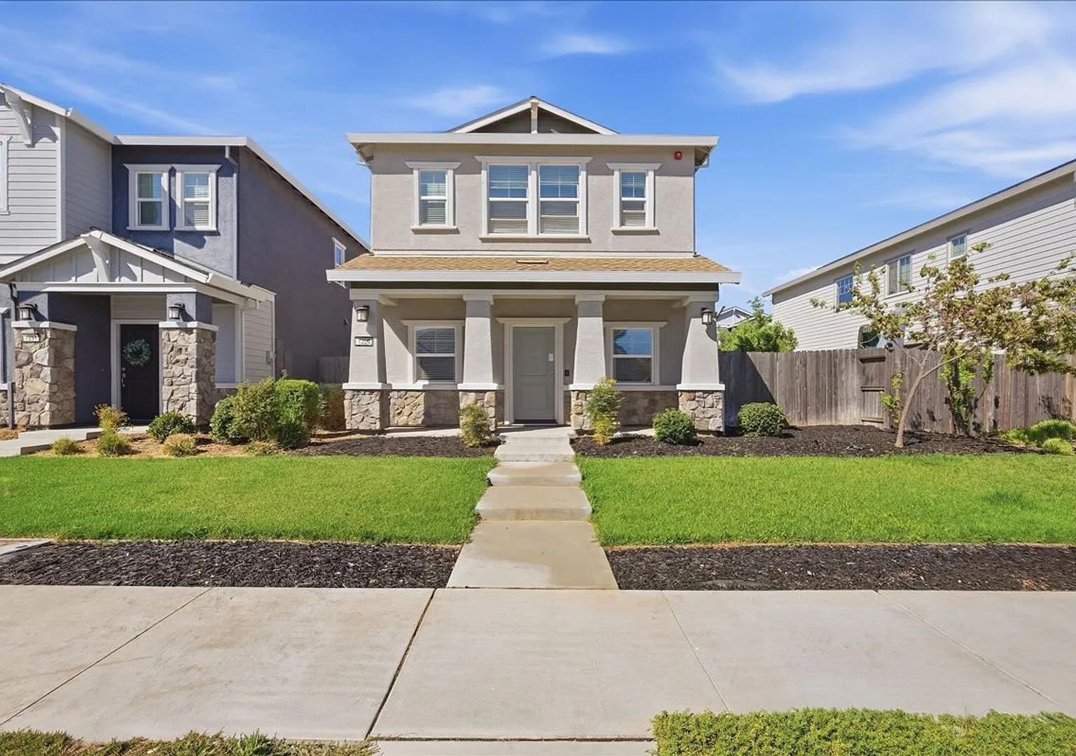 1229 Rojo St — Photo 1
