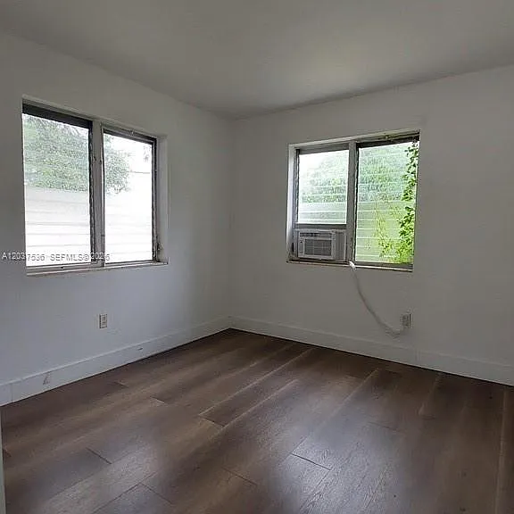 6151 SW 35th St #1 — Photo 7