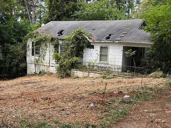 1776 Foster Pl, Macon, GA 31211