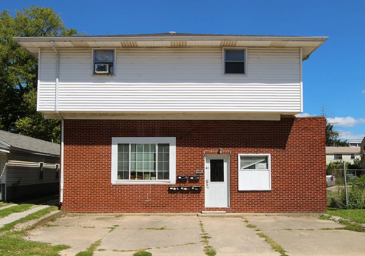 1514 W Jackson Apt 5 - Close to Campus — Photo 2