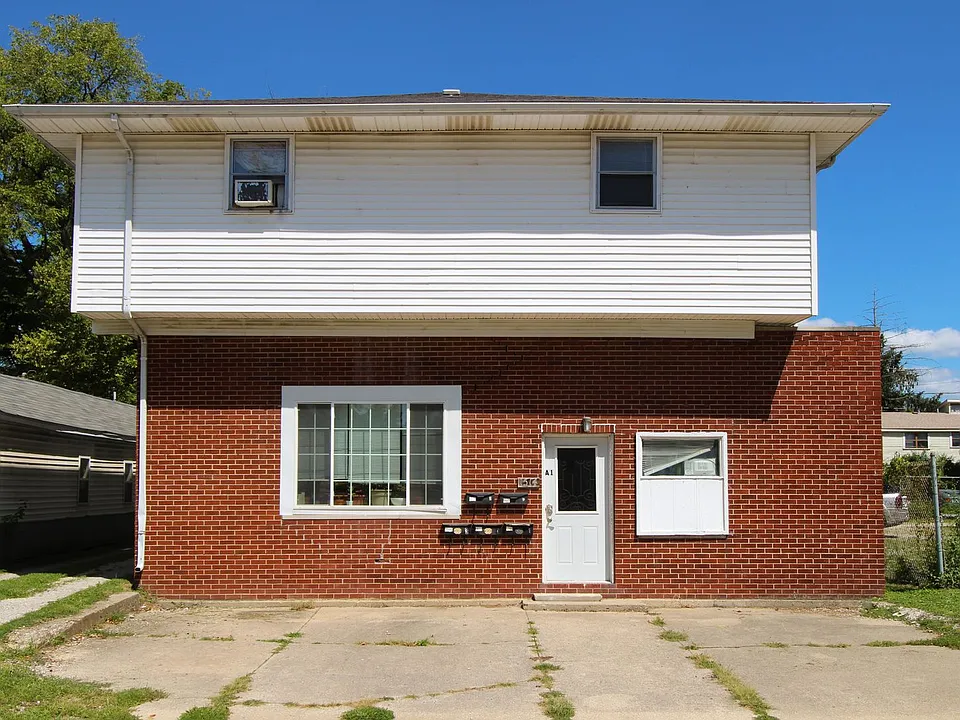 Preleasing For August! Close To Campus: In-Unit Washer And Dryer
