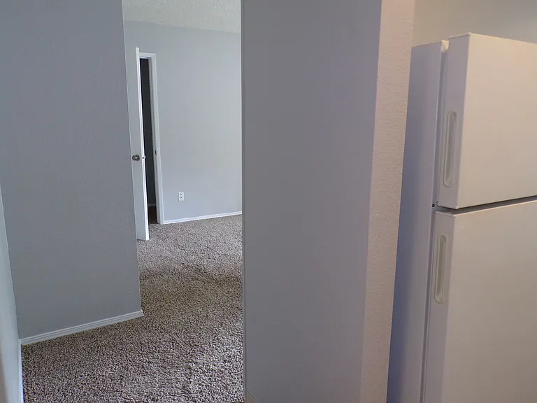 5102 SW 45th Ave #1 — Photo 7