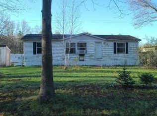 13160 Pinewood St NE, Gowen, MI