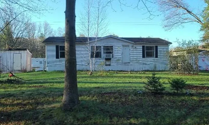 13160 Pinewood St NE photo 1