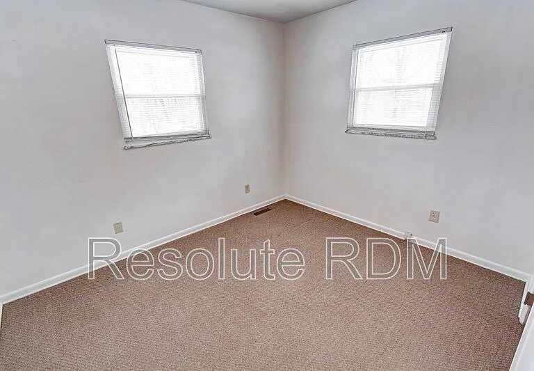 140 Wilson St — Photo 20