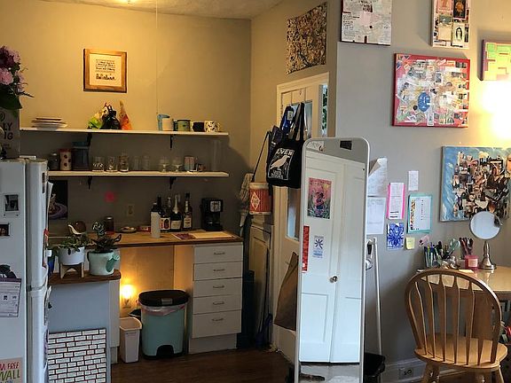 2nd image of 413 S 42nd St APT 12