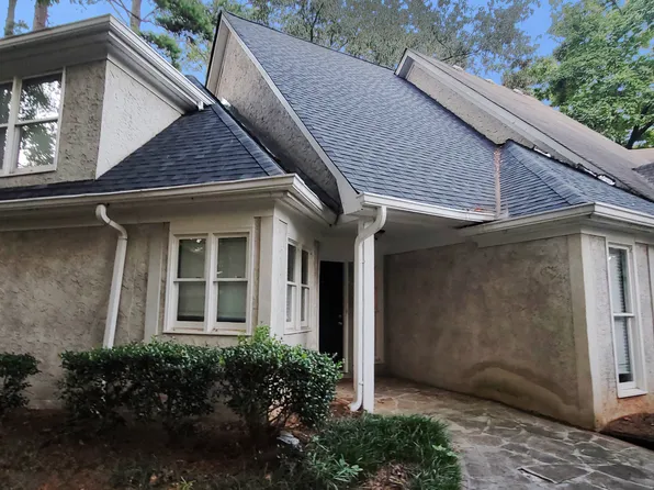 5091 Highland Hills Ct, Stone Mountain, GA 30088