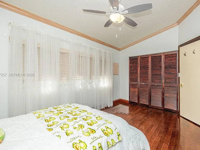 20935 NE 37th Ct — Photo 55
