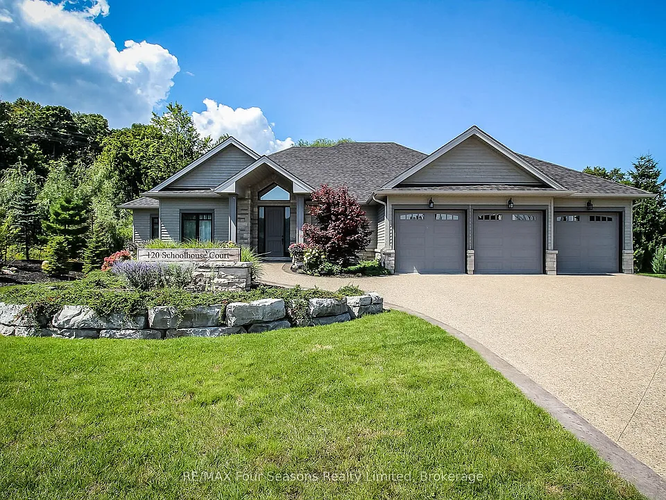 120 Schoolhouse Ct