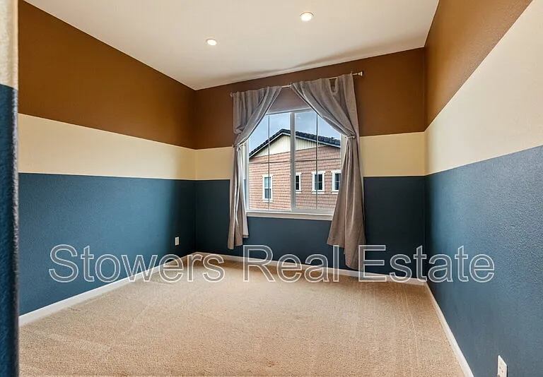 2512 Piccadilly Cir — Photo 32