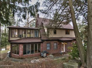 1030 N Abington Rd, Dalton, PA 18414