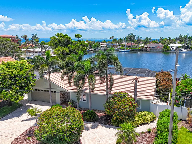 2316 S Shore Dr SE — Photo 60