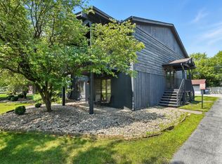 1349 Brookside Dr UNIT B-2, Munster, IN 46321