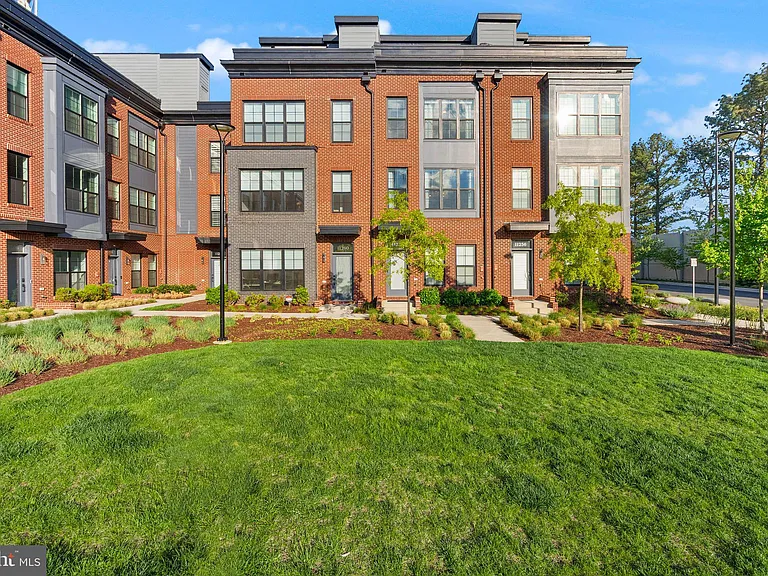 11258 Faraday Park Dr — Photo 1