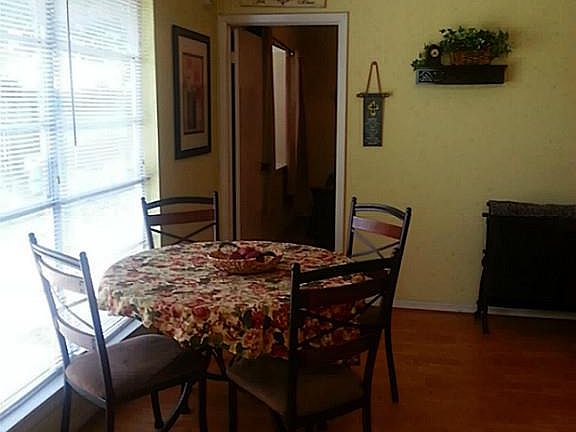 4th image of 10819 Thorncliff Dr