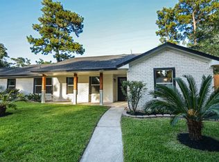 102 Enchanted Oaks Ct, Spring, TX 77388