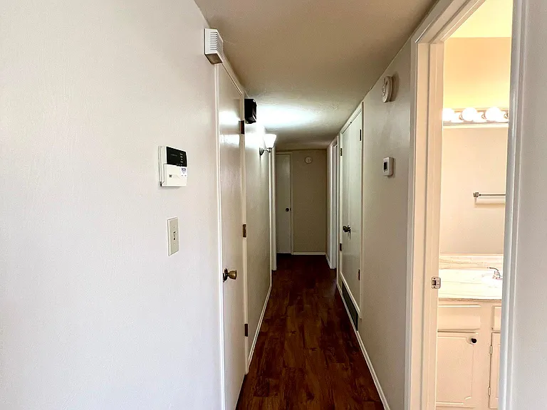 8655 E 24th Cir — Photo 16