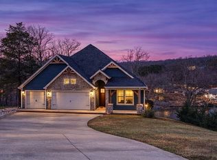 4 Partney Cir, Bella Vista, AR 72715