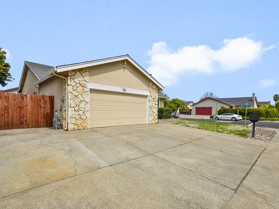 1st image of 720 Sequoia Drive