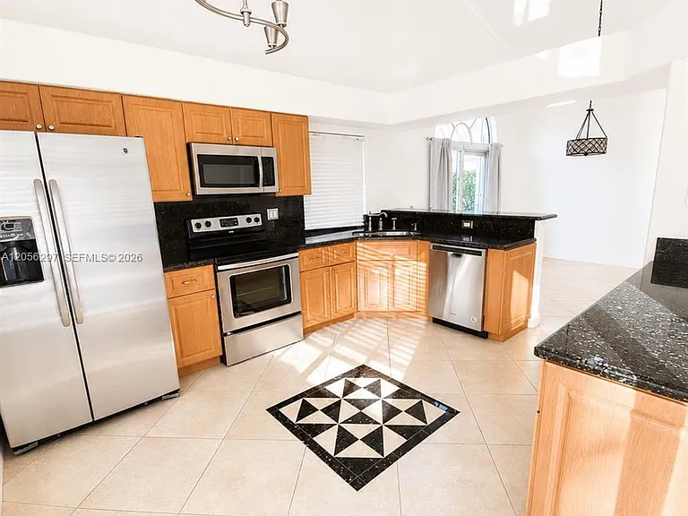 569 Spinnaker — Photo 12