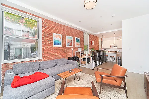 Rented by Living New York | media 13