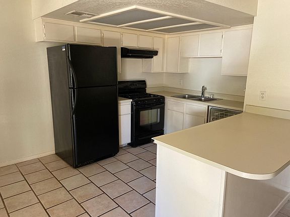 5th image of 741 Rock Springs Dr
