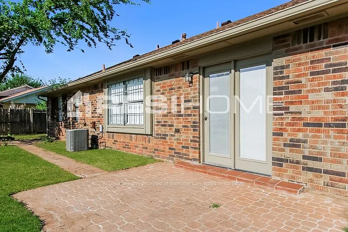 16420 Del Mar Dr — Photo 11
