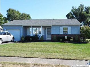 7 Norfolk Dr, Toms River, NJ 08757