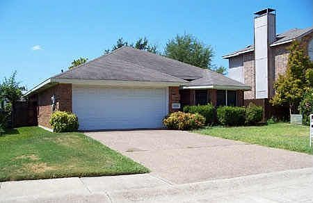 2nd image of 406 Hyde Park Pl