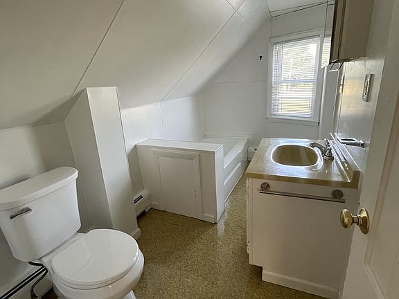 3rd image of 10 Maple St #2