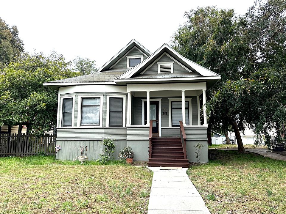 1st image of 912 N Park Cir
