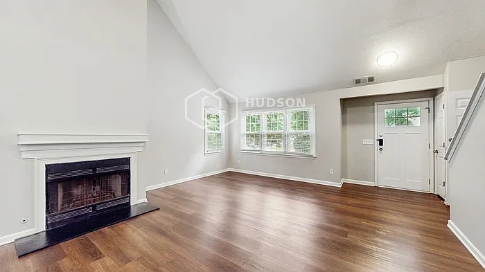 1799 May Glen Dr NW — Photo 4