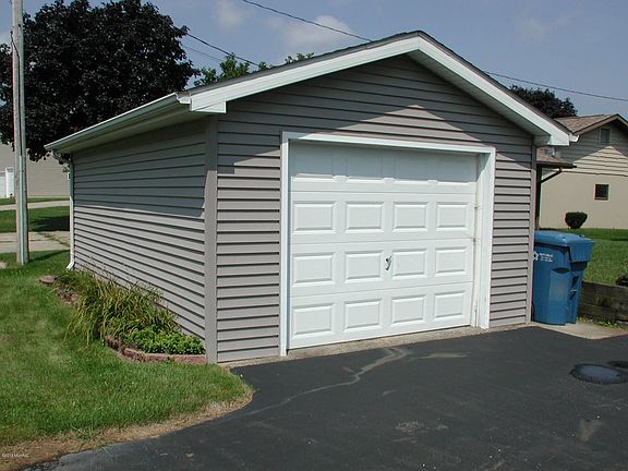 5th image of 14766 Elm Dr