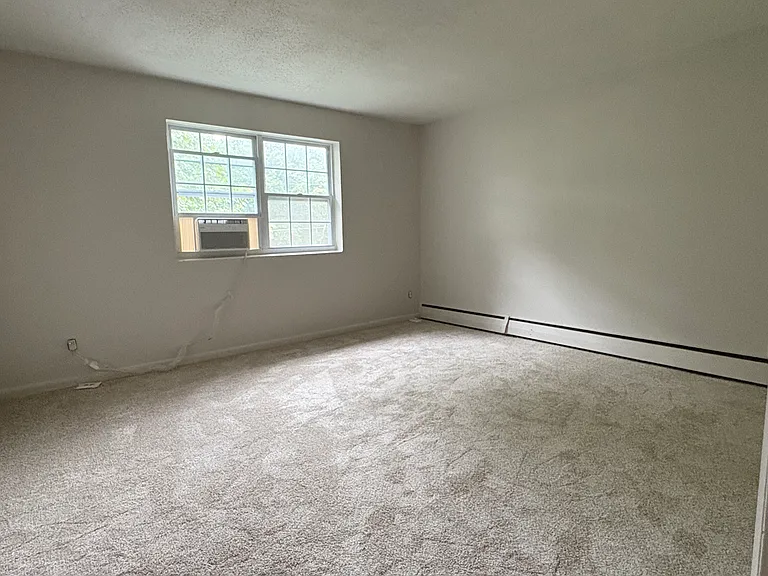 29 Arlington Rd #6 — Photo 4
