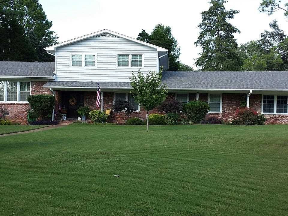 1st image of 601 Bobcat Ln SE