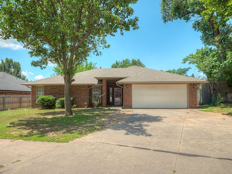 1st image of 304 Eccell Ct