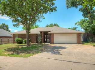 304 Eccell Ct, Norman, OK 73072