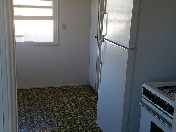 5th image of 4346 Mississippi St